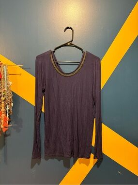 H.I.P. Navy Scoop Neck Long Sleeve Top GUC